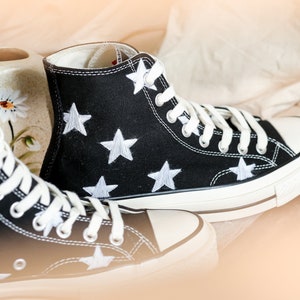 Custom Embroidered Converser 1970s, Star Embroidery Design, Star Embroidered Shoes for Men, White Star Embroidered Sneakers, Gift for Her
