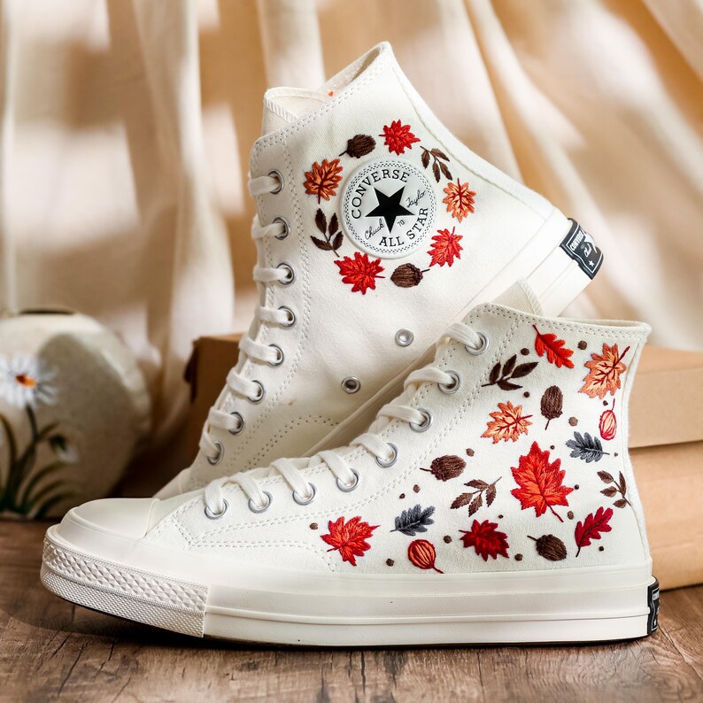 Custom Embroidered Wedding Converse, White Flowers Embroidered Sneakers for Bride, Floral Embroidered Wedding Reception Shoes, Wedding Gifts