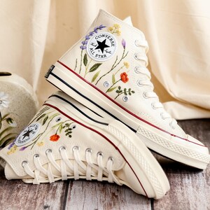 Custom Stick Figure Family Embroidered Converse, Flowers, Family Reunion Stick Figures Embroidered Shoes, Bespoke Family Gifts, Gift for Mom