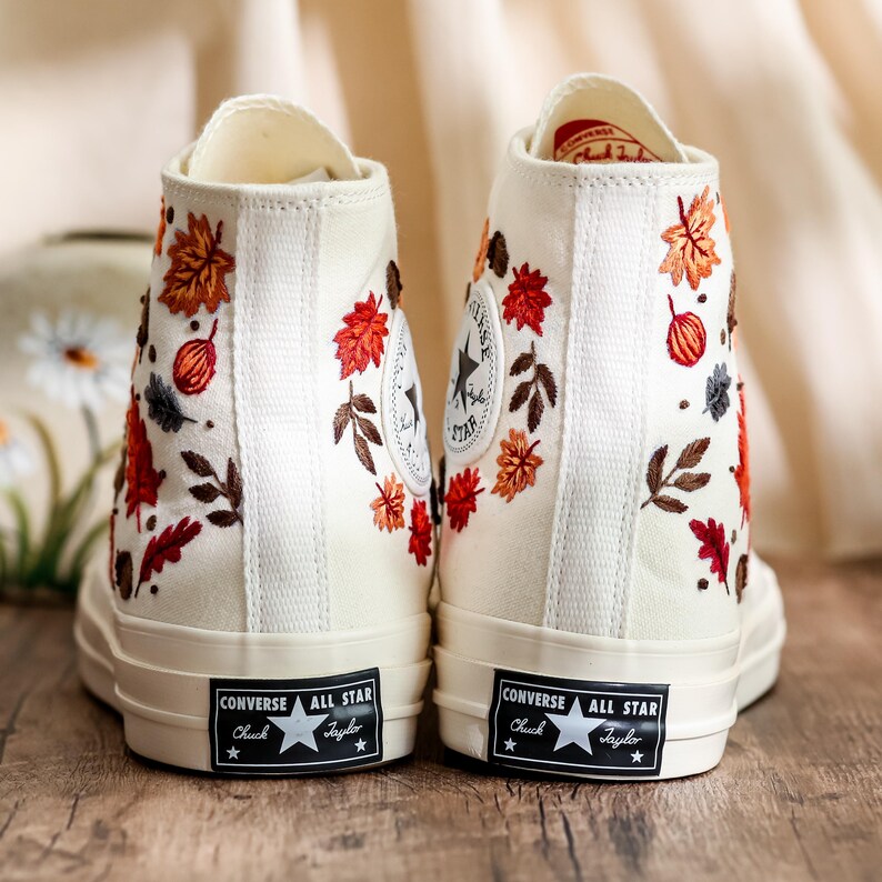 Custom Embroidered Wedding Converse, White Flowers Embroidered Sneakers for Bride, Floral Embroidered Wedding Reception Shoes, Wedding Gifts