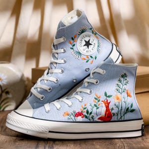 Embroidered Converse With Animals, Fox Embroidered Converse for Women, Wildflowers, Red Fox Embroidery Sneaker, Fox Converse Shoes Fox Gifts