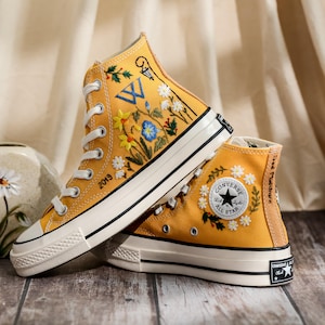 Custom Converse Chuck Taylor Embroidered Flowers & Initials, Embroidered Converse Flowers, Flower Embroidered Shoes, Birthday Gifts for Her