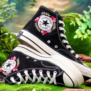 Embroidered Converse, Bridal Flower Embroidered Shoes, Wedding Flower Embroidered Sneakers, Personalized Bridal Sneaker, Custom Wedding