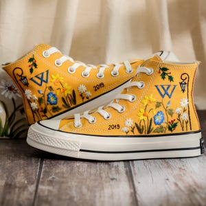 Custom Converse Chuck Taylor Embroidered Flowers & Initials, Embroidered Converse Flowers, Flower Embroidered Shoes, Birthday Gifts for Her
