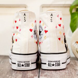 Anpassade Converse-platåskor med broderad katt, platåskor med broderad hjärtfärg och katt, sneakers med broderat husdjur för kvinnor, unika presenter till henne bild 8
