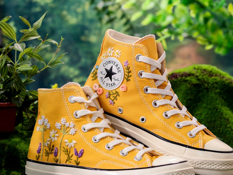 Custom Embroidery Converse High Tops, Yellow Converse Embroidered with Wildflowers, Custom Shoes Embroidery Flowers, Birthday Gift for Her