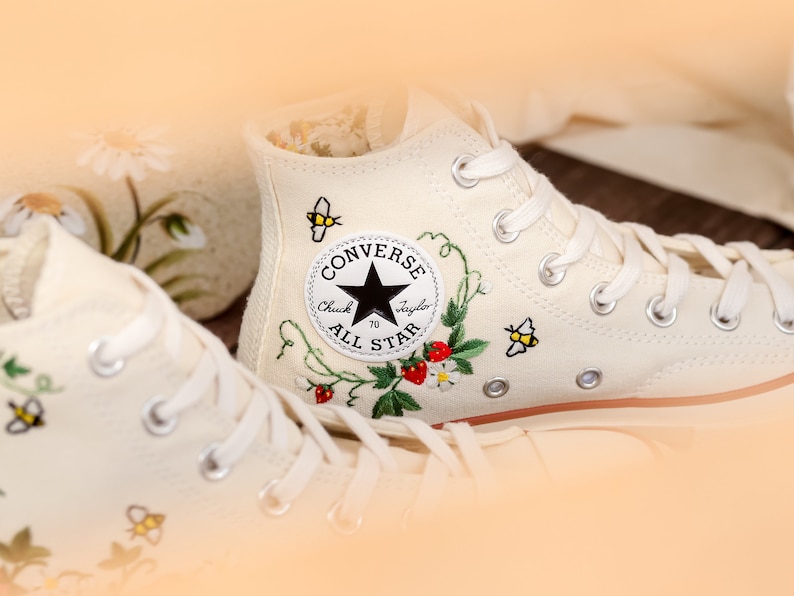 Customized Embroidery Converse Women, Bee and Strawberry Embroidered Converse, Strawberry Embroidered Shoes, Strawberry Embroidered Sneakers