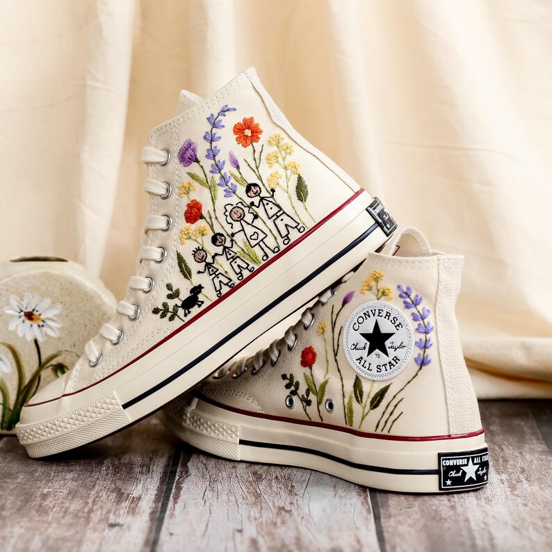 Custom Stick Figure Family Embroidered Converse, Flowers, Family Reunion Stick Figures Embroidered Shoes, Bespoke Family Gifts, Gift for Mom