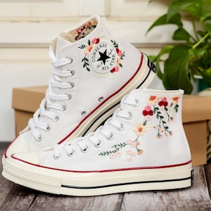 Tênis Converse Brancos para Casamento, Tênis Converse Bordados com Flores para Noiva, Tênis Bordados com Rosas para Noiva, Tênis Personalizado para Noiva