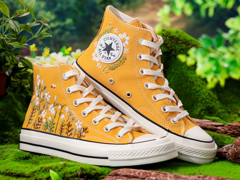 Custom Converse Embroidered Shoes, Flower Embroidered Converse, Floral Embroidery Sneakers, Daisy Embroidered Converse, Wedding Gifts