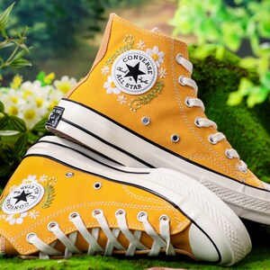 Custom Converse Embroidered Shoes, Flower Embroidered Converse, Floral Embroidery Sneakers, Daisy Embroidered Converse, Wedding Gifts