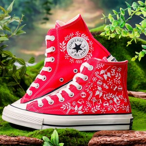 Custom Embroidered Converse Christmas, Noel and Snowflakes Embroidered Converse, Custom Shoes Embroidery Merry Christmas, Christmas Gifts