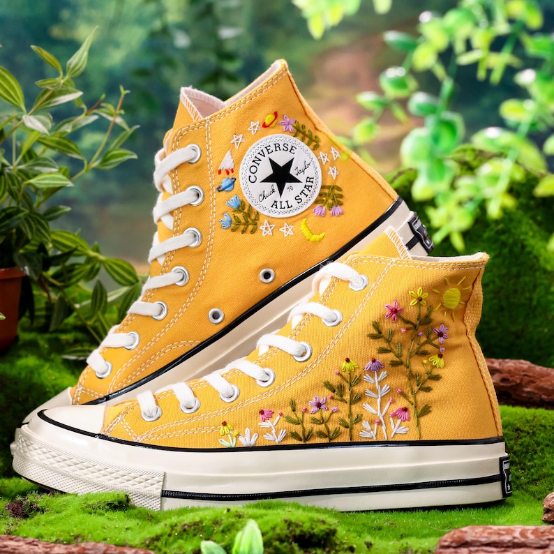 Embroidered Converse Shoes, Converse Embroidery Flowers, Floral Embroidery Sneakers Custom for Women, Sun and Sunflower Embroidery Converse