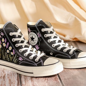 Embroidered Converse High Tops, Daisy, Lavender Flowers Embroidered Shoes, Converse Embroidery Butterfly, Floral, Anniversary Gifts for Her