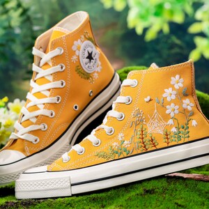 Custom Converse Embroidered Shoes, Flower Embroidered Converse, Floral Embroidery Sneakers, Daisy Embroidered Converse, Wedding Gifts