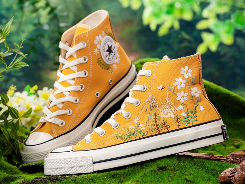 Custom Converse Embroidered Shoes, Flower Embroidered Converse, Floral Embroidery Sneakers, Daisy Embroidered Converse, Wedding Gifts
