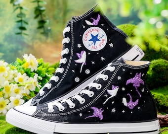 Embroidered Converse High Tops, Manta Ray Converse, Custom Shoes Embroidery Ocean, Embroidered Converse with Manta Rays, Unique Gifts