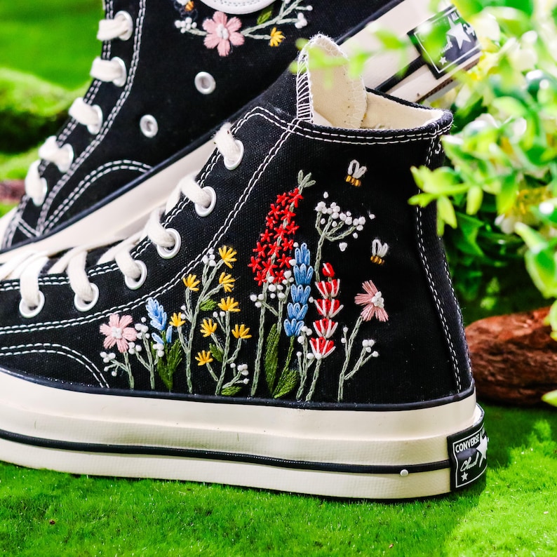 Custom Embroidered Converse High Tops, Custom Shoes Taylor 1970s Flower Embroidered, Wildflowers Embroidered Shoes, Wedding Reception Shoes