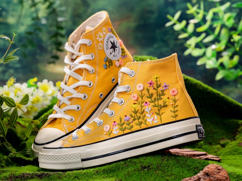 Custom Embroidery Converse High Tops, Yellow Converse Embroidered with Wildflowers, Custom Shoes Embroidery Flowers, Birthday Gift for Her