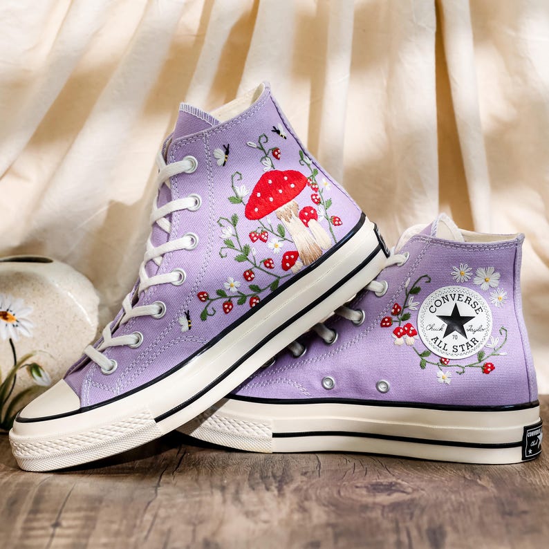 Custom Converse Embroidere Mushrooms, Bee and Strawberry Embroidered Shoes, Converse Embroidery Daisy, Mushroom Embroidered Sneakers for Her