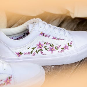 Embroidered Vans Custom, Purple Lily Embroidery Vans for Bridel, Flower Embroidered Shoe, Sneaker Embroidery Floral, Meaningful Wedding Gift