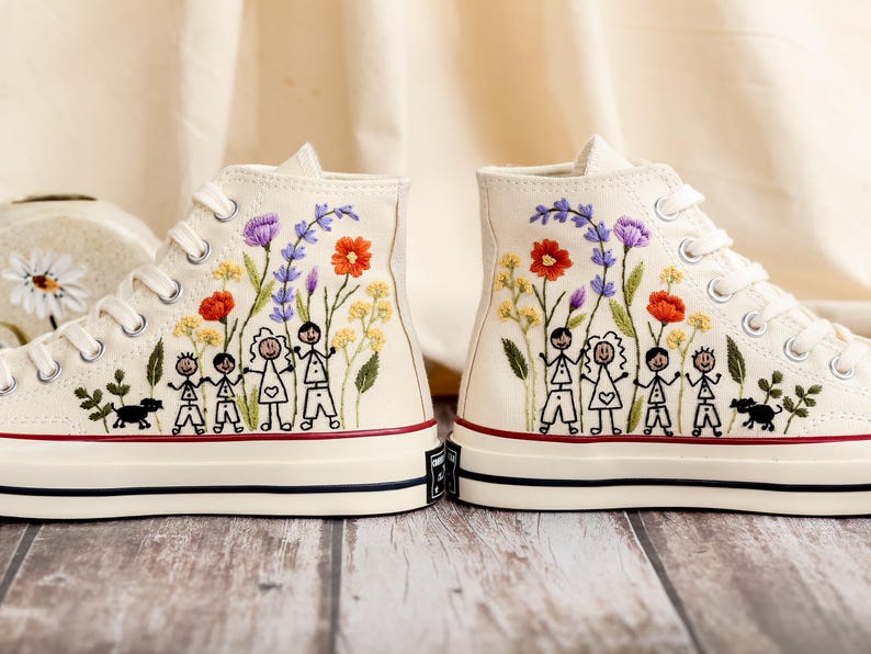 Custom Stick Figure Family Embroidered Converse, Flowers, Family Reunion Stick Figures Embroidered Shoes, Bespoke Family Gifts, Gift for Mom