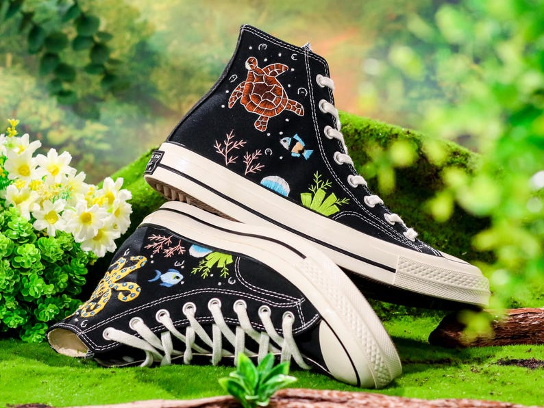 Embroidered Converse Ocean, Octopus Embroidered Shoes Custom, Converse Embroidery Turtle and Octopus, Ocean Embroidered Sneaker, Diver Gifts