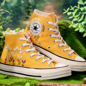 Custom Embroidery Converse High Tops, Yellow Converse Embroidered with Wildflowers, Custom Shoes Embroidery Flowers, Birthday Gift for Her