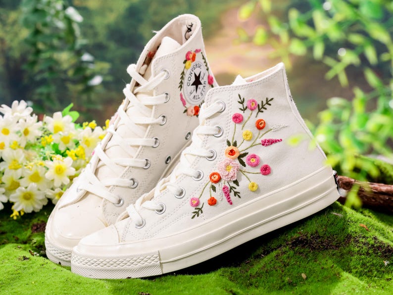 Embroidered Wedding Converse Shoes, Bridal Floral Embroidery Converse, Wedding Flowers Embroidered Sneakers, Personalized Bridal Sneaker