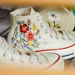 Customized Embroidered Converse Shoes, Graden Flower Embroidered Sneaker, Bridal Flower Embroidered Shoes, Personalized Gifts for Her