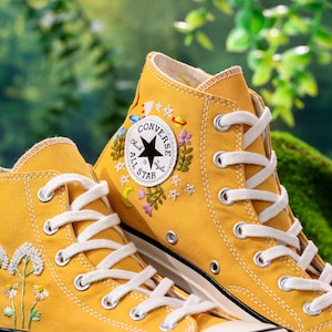 Embroidered Converse Shoes, Converse Embroidery Flowers, Floral Embroidery Sneakers Custom for Women, Sun and Sunflower Embroidery Converse
