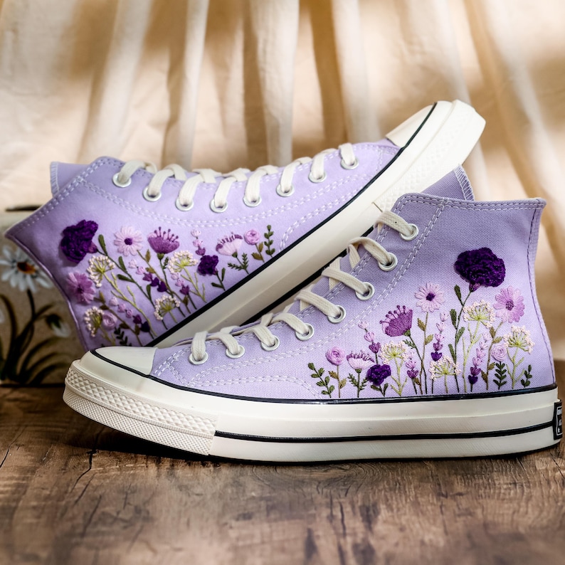 Embroidered Converse, Wedding Flowers Embroidered Shoes for Bride, Converse Embroidery Floral, Bridal Purple Flowers Embroidered Sneakers