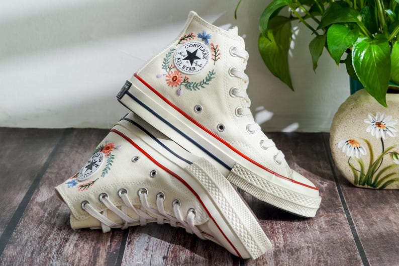Customized Embroidered Converse Shoes, Graden Flower Embroidered Sneaker, Bridal Flower Embroidered Shoes, Personalized Gifts for Her