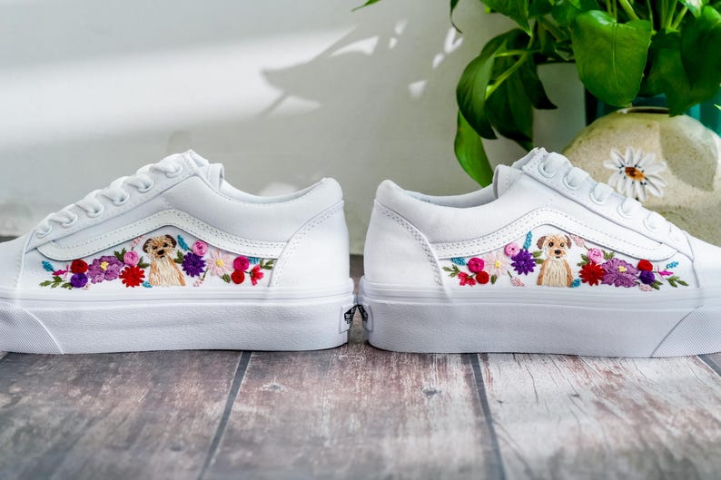 Custom Embroidered Vans Old Shool, Pet Embroidered Wedding Vans, Flowers and Dog Embroidered Shoes Custom, Personalized Bridal Sneakers