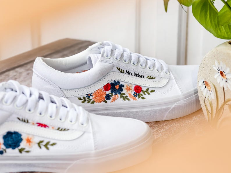 Wedding Vans for Bride, Bridal Flower Embroidered Shoes Custom, White Vans Flowers, Wedding Flowers Embroidered Sneaker Custom, Gift for Her