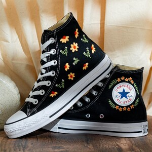 Custom Embroidered Converse Chuck Taylor High Tops, Yellow Converse Embroidery Daisy & Lavender, Custom Floral Embroidered Sneaker, Gift Her