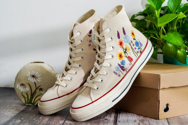 Customized Converse Embroidered Shoes, Converse High Tops 1970s Embroidered Sunflower Garden, Lavender, Converse Shoes Best Gift for Her