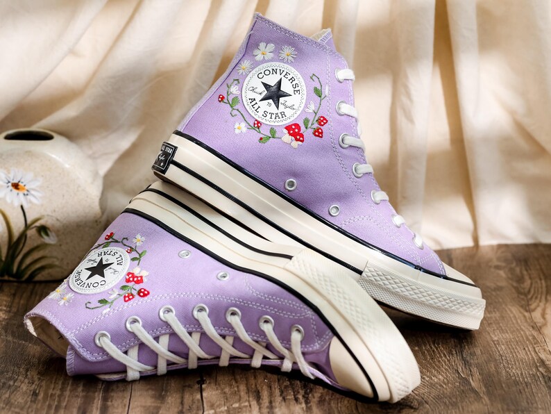 Custom Converse Embroidere Mushrooms, Bee and Strawberry Embroidered Shoes, Converse Embroidery Daisy, Mushroom Embroidered Sneakers for Her