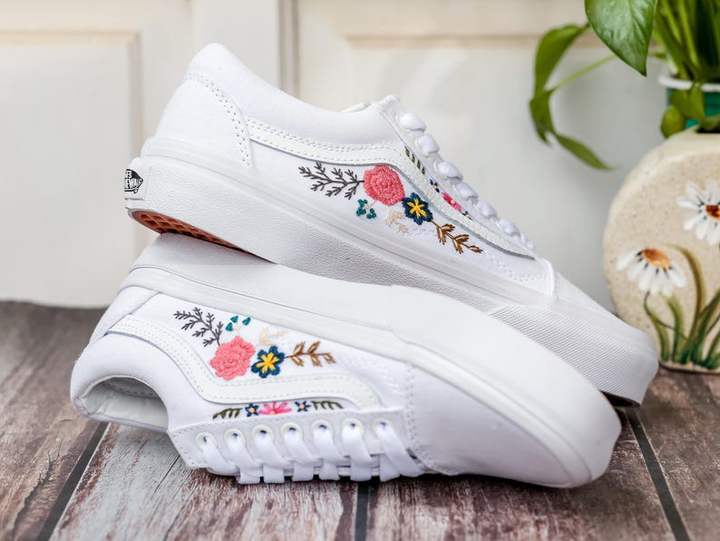 Custom Embroidered Wedding Vans, Couple’s Names Embroidered Vans Shoes, Flower Embroidered Sneaker Custom, Personalized Bridal Sneaker