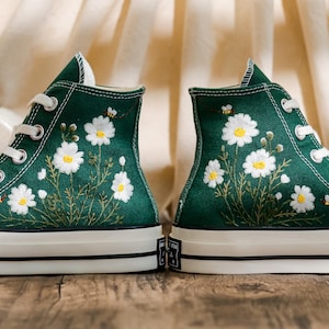 Green Converse Embroidered Daisy, White Flowers Embroidered Converse, Flowers Embroidered Shoes, Floral Embroidered Sneaker, Birthday Gifts