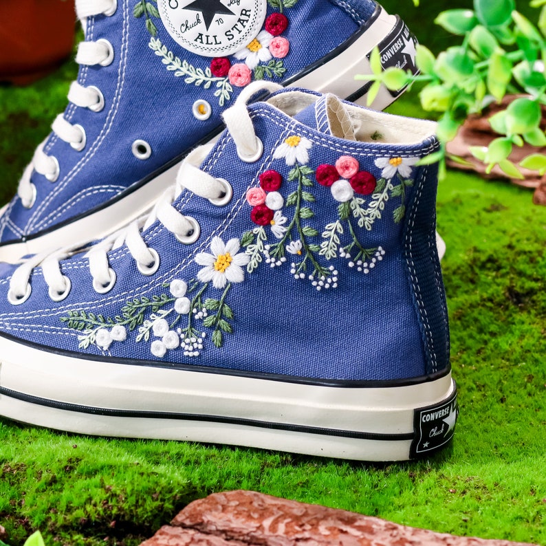 Custom Embroidered Converse Chuck Taylor All Star, Rose Flower and Daisy Embroidered Sneaker, Flower Embroidered Shoes, Unique Gift for Her