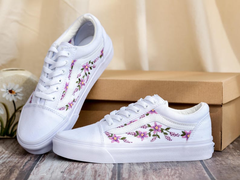 Embroidered Vans Custom, Purple Lily Embroidery Vans for Bridel, Flower Embroidered Shoe, Sneaker Embroidery Floral, Meaningful Wedding Gift
