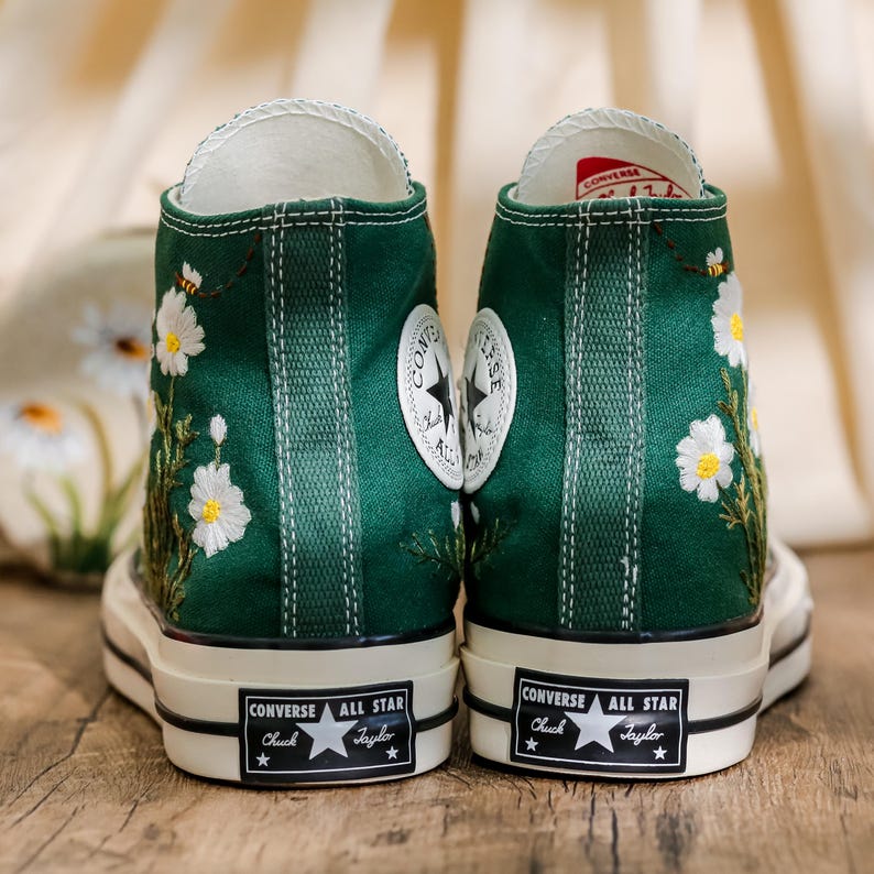 Green Converse Embroidered Daisy, White Flowers Embroidered Converse, Flowers Embroidered Shoes, Floral Embroidered Sneaker, Birthday Gifts