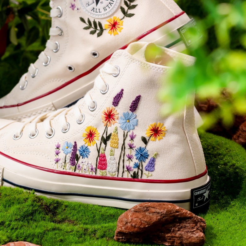 Customized Converse Embroidered Shoes, Converse High Tops 1970s Embroidered Sunflower Garden, Lavender, Converse Shoes Best Gift for Her