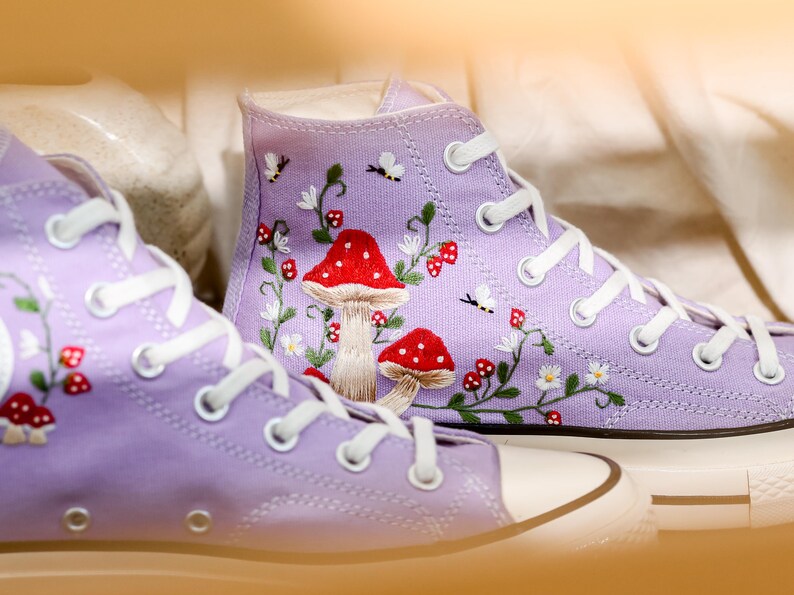 Custom Converse Embroidere Mushrooms, Bee and Strawberry Embroidered Shoes, Converse Embroidery Daisy, Mushroom Embroidered Sneakers for Her