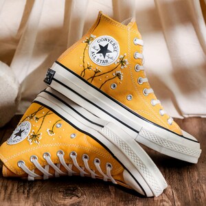 Embroidered Converse High Tops, Custom Converse Shoes with Dandelion Embroidery,  Converse Embroidered Shoes for flower lovers, Gift For Her