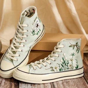 Customized Embroidered Converse High Tops, Flower Embroidered Shoes Women, Personalized Sneakers, Wedding Converse for Bride, Handmade Gift