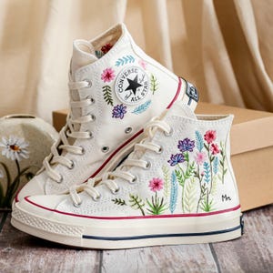 Custom Embroidered Wedding Converse, Custom Bridal Sneakers, Hand Embroidered Bride Shoes, Unique Wedding Shoes for Bride, Gift for Her