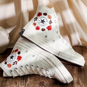 Custom Embroidered Wedding Converse, White Flowers Embroidered Sneakers for Bride, Floral Embroidered Wedding Reception Shoes, Wedding Gifts