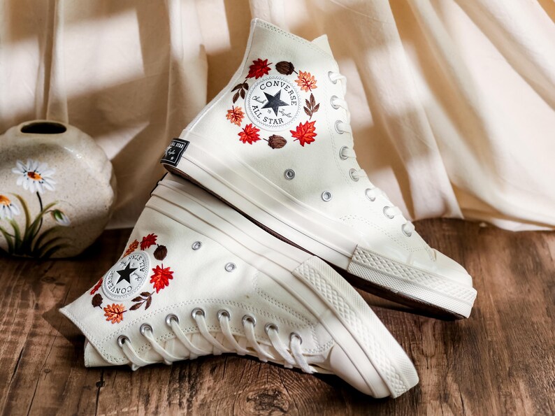 Custom Embroidered Wedding Converse, White Flowers Embroidered Sneakers for Bride, Floral Embroidered Wedding Reception Shoes, Wedding Gifts